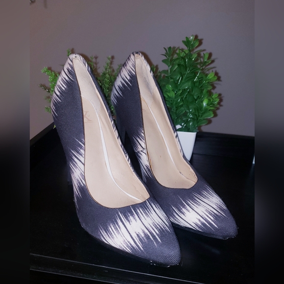 GX by GWEN STEPHANIE Heels. Sz 7.5 - Picture 6 of 12